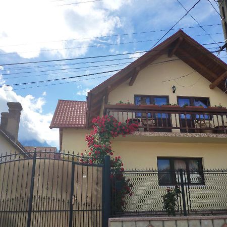 فندق Casa Piatra Craiului Zărneşti المظهر الخارجي الصورة