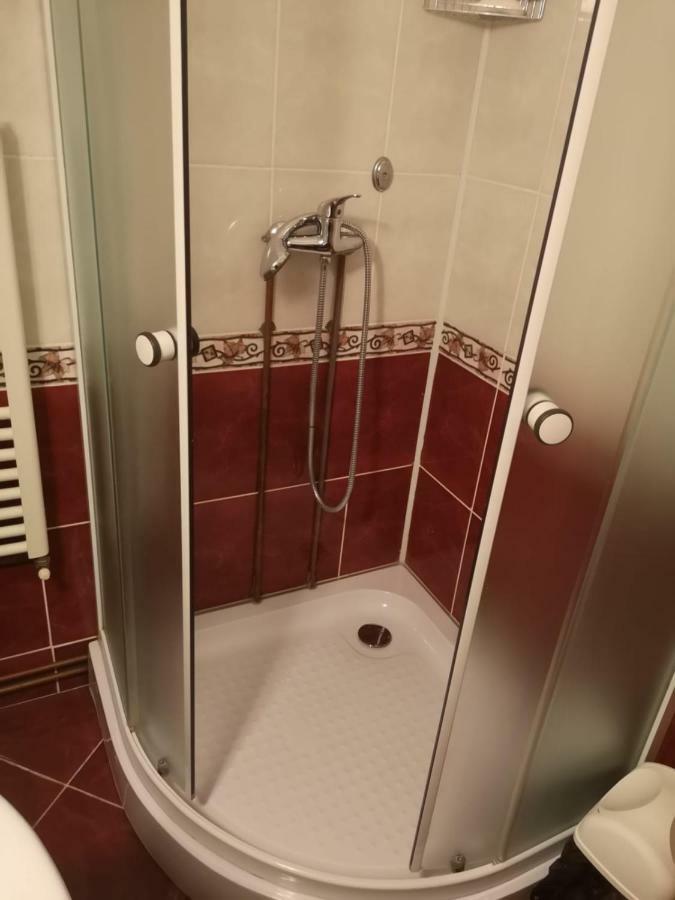 فندق Casa Piatra Craiului Zărneşti المظهر الخارجي الصورة