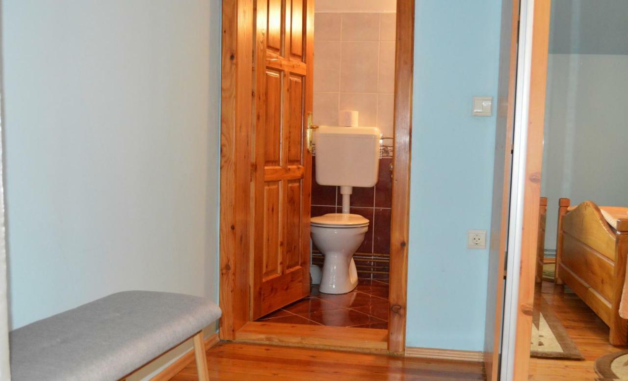 فندق Casa Piatra Craiului Zărneşti المظهر الخارجي الصورة