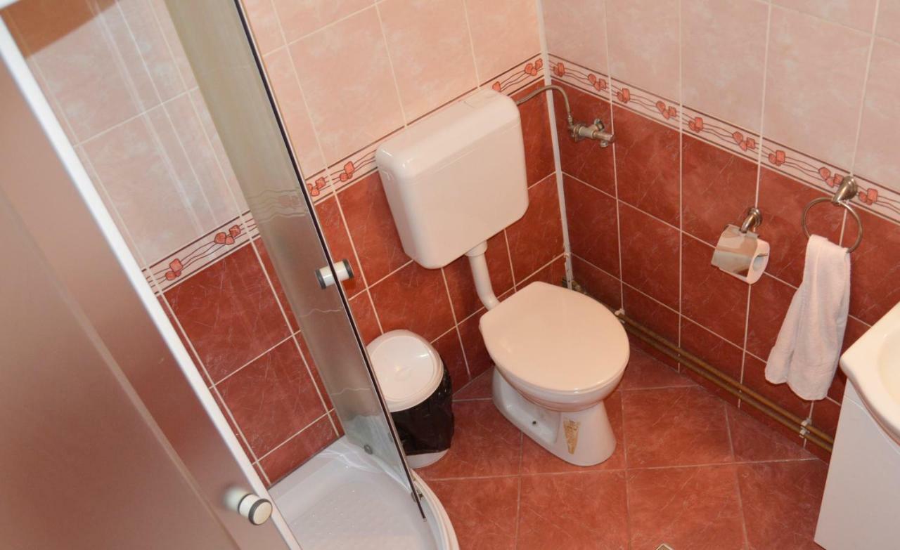 فندق Casa Piatra Craiului Zărneşti المظهر الخارجي الصورة