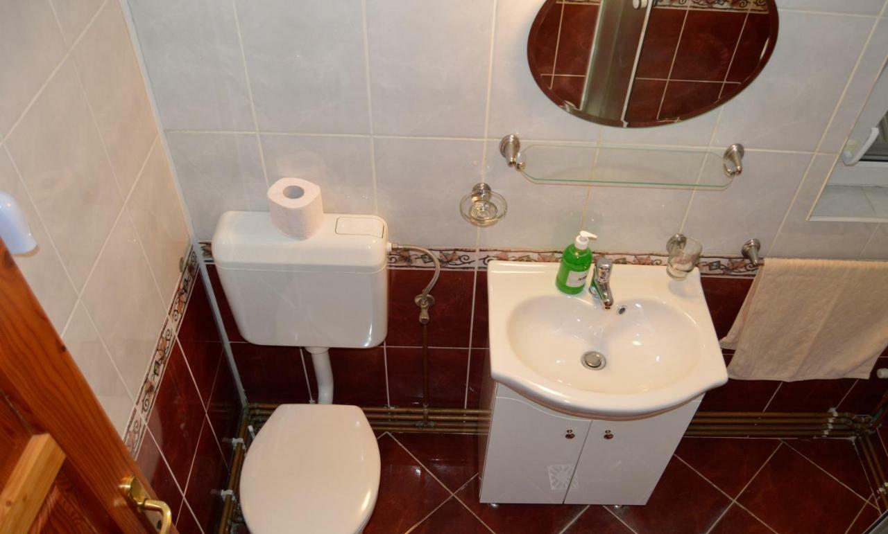 فندق Casa Piatra Craiului Zărneşti المظهر الخارجي الصورة