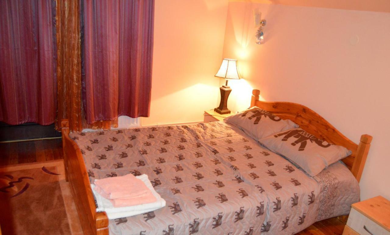 فندق Casa Piatra Craiului Zărneşti المظهر الخارجي الصورة